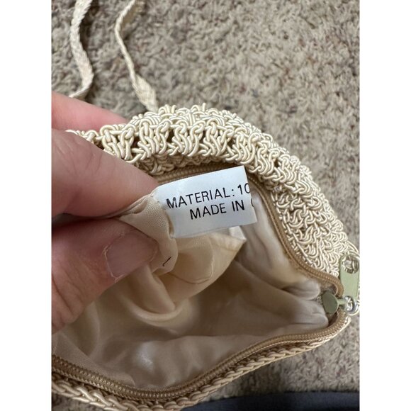 Beige Crochet Crossbody Bag 100% Rayon Lightweight Small Purse Flap Closure - Picture 5 of 7